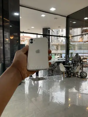 Apple iPhone 11 64 GB White