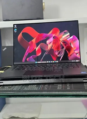 New Laptop Dell Precision 5560 16GB Intel Core i7 SSD 512GB