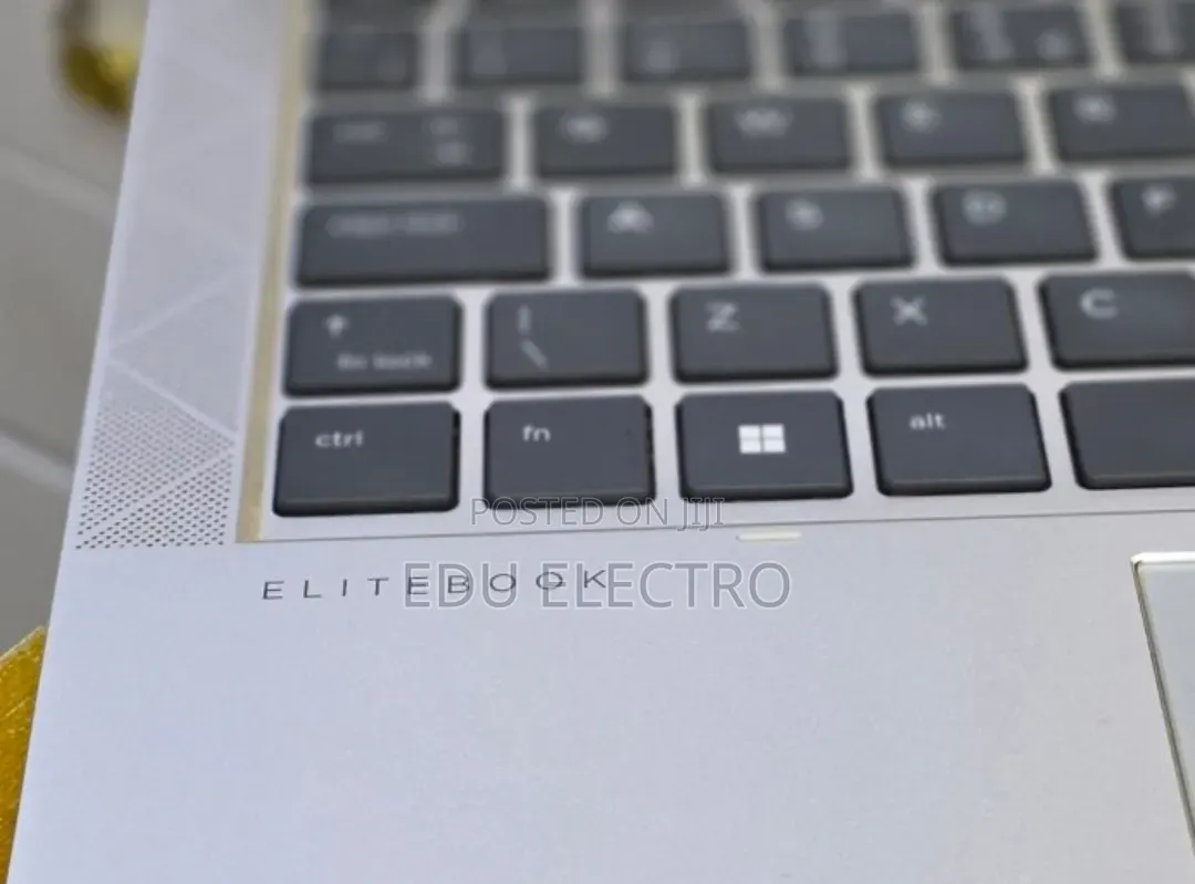 New Laptop HP EliteBook x360 1030 G8 16GB Intel Core i5 SSD 512GB