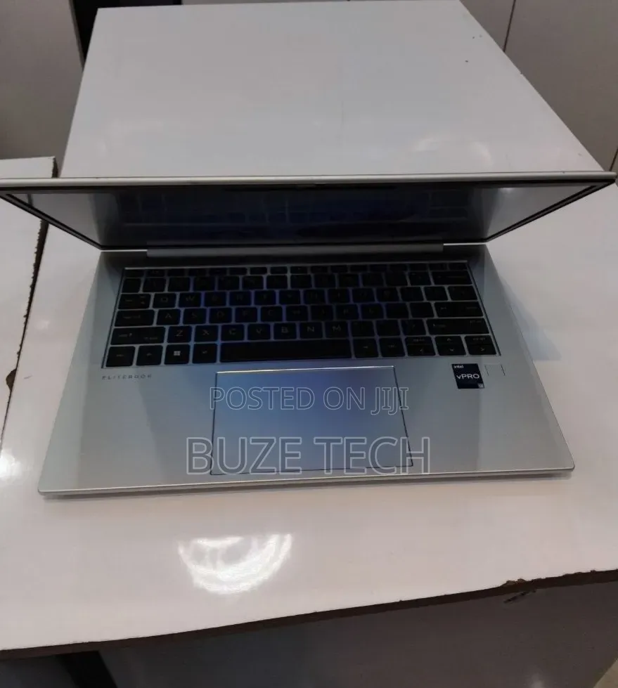 New Laptop HP EliteBook 840 G10 16GB Intel Core i7 SSD 512GB