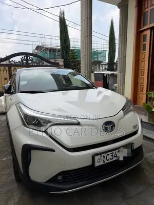 Toyota C-HR 2023 White