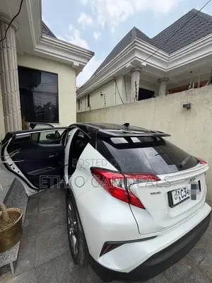 Toyota C-HR 2023 White