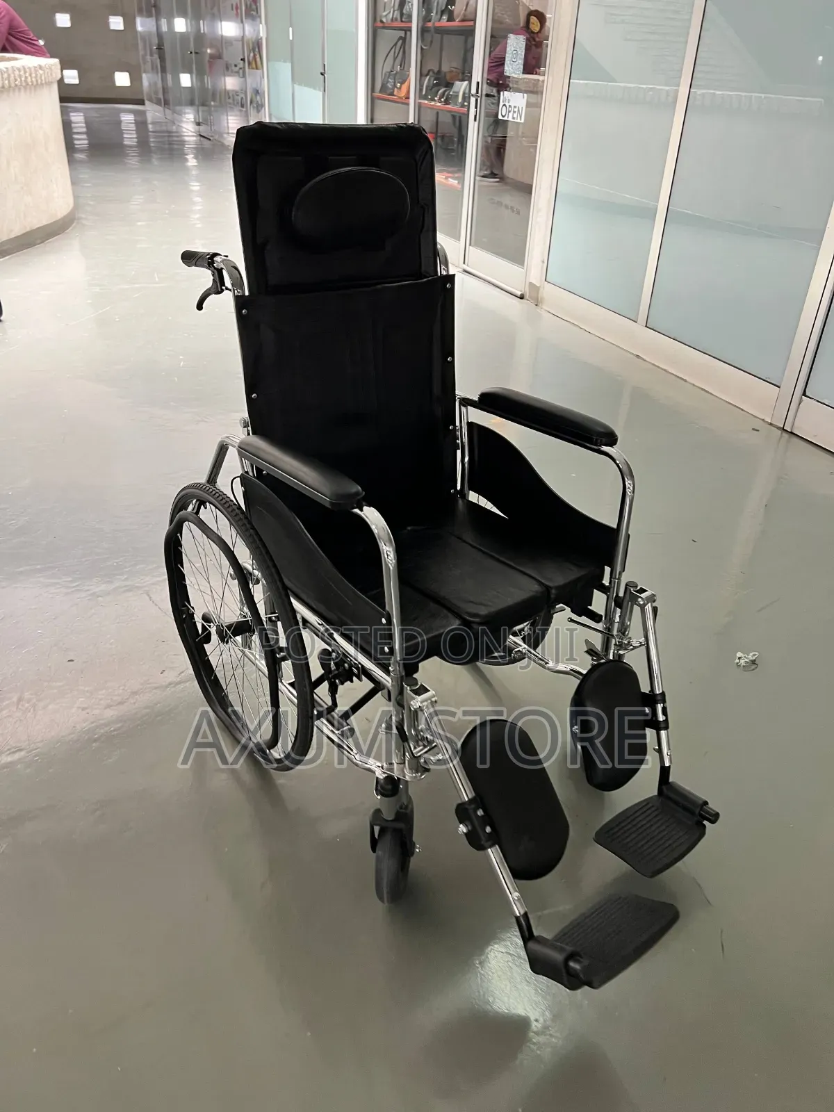 ምቹ መቀመጫ ያለው ዊልቸር — Comfortable Seat Wheelchair
