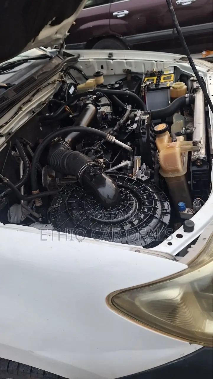 Toyota Hilux 2008 White