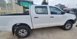 Toyota Hilux 2008 White
