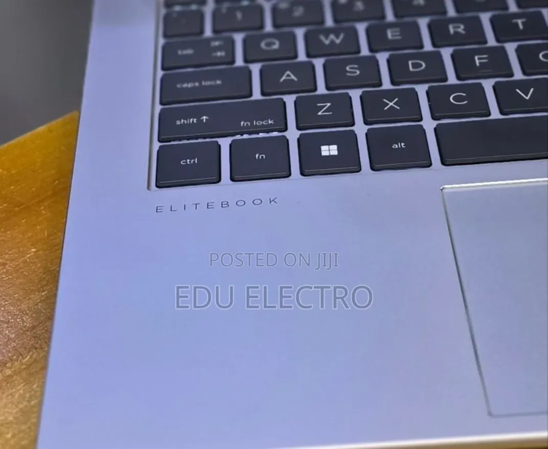 New Laptop HP EliteBook 840 G10 16GB Intel Core i7 SSD 512GB