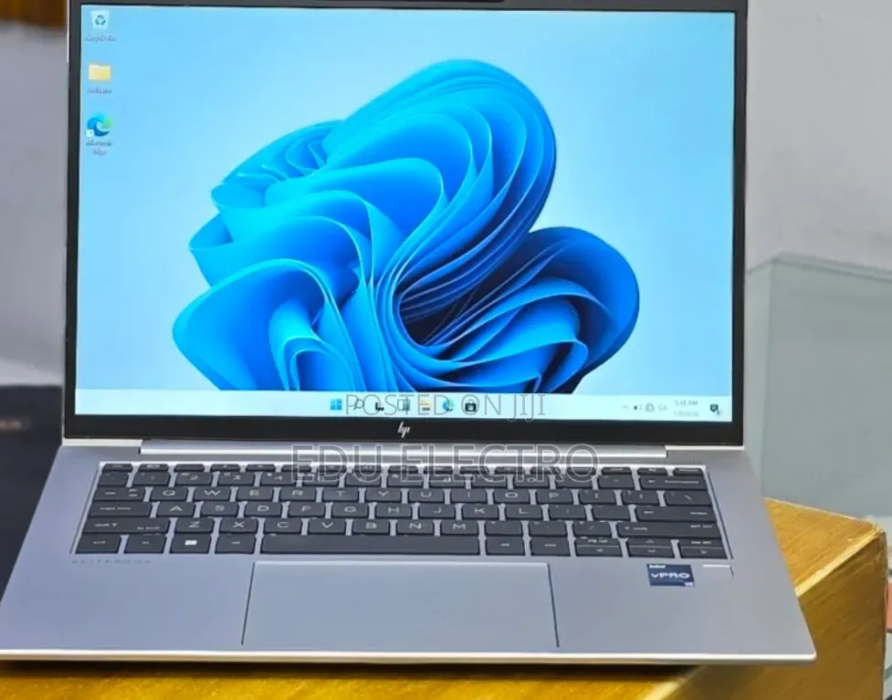New Laptop HP EliteBook 840 G10 16GB Intel Core i7 SSD 512GB