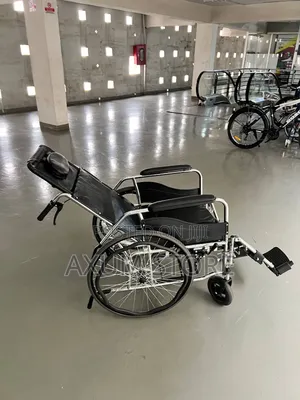 ምቹ የእግር መደገፊያ ያለው — Comfortable Footrest Wheelchair