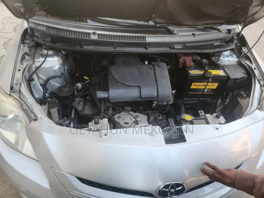 Toyota Belta 2008 Silver