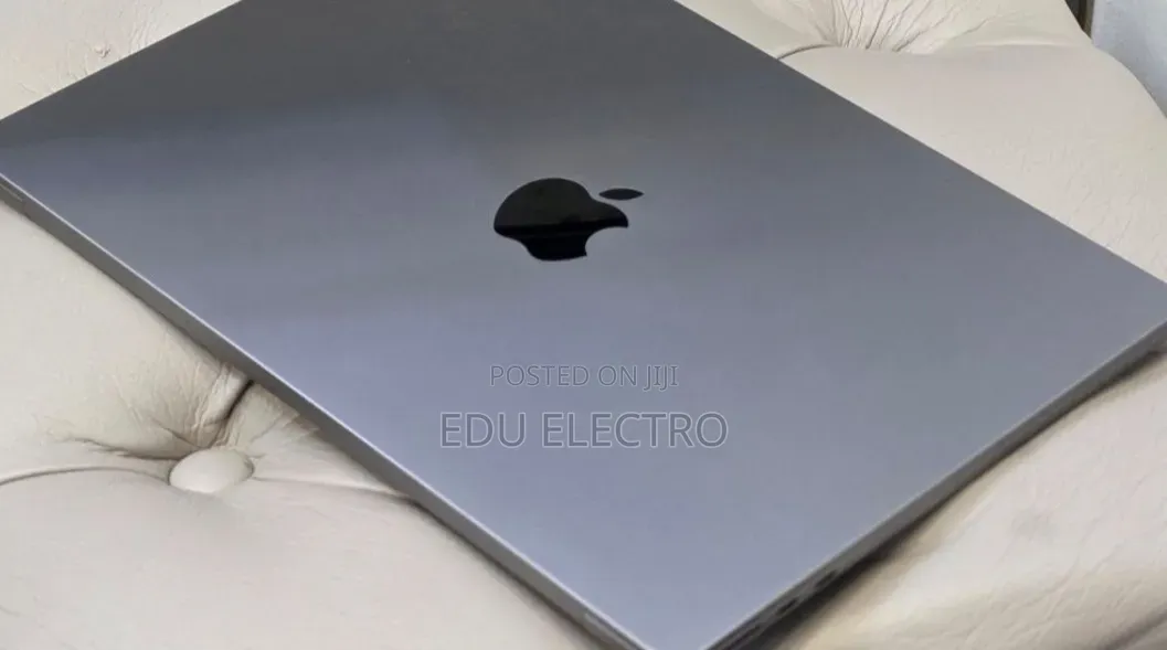 New Laptop Apple MacBook Air 2022 M2 8GB Apple M2 SSD 256GB