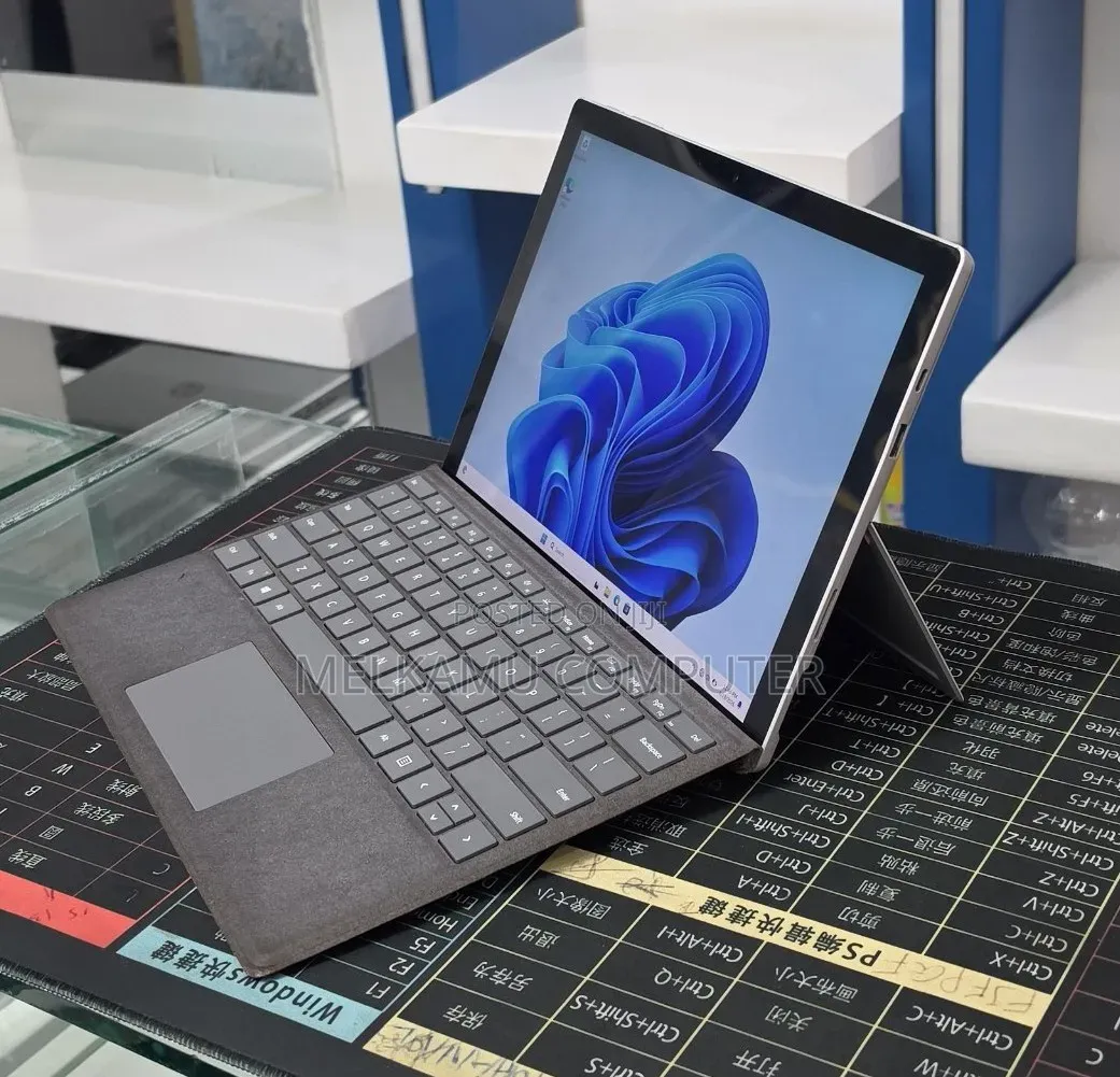 New Laptop Microsoft Surface Pro 7 32GB Intel Core i7 SSD 1T