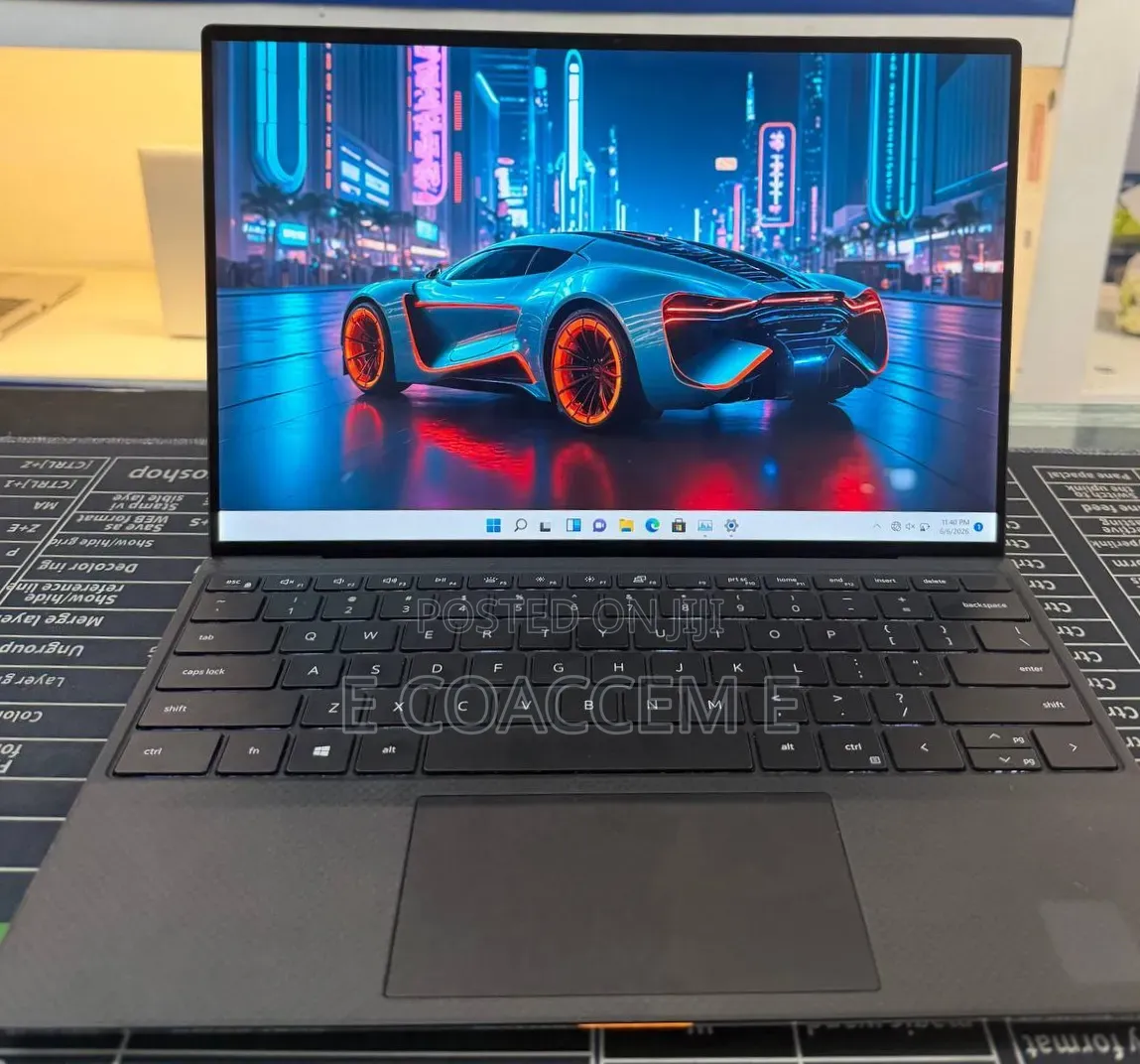 New Laptop Dell 16GB Intel Core i7 SSD 512GB