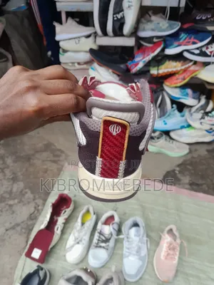LI-NING Mens Wear Shoes