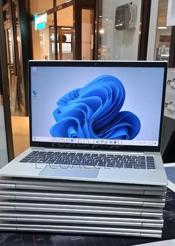 New Laptop HP 8GB Intel Core i5 SSD 512GB