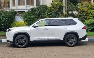 Toyota Grand Highlander Hybrid 2025 White