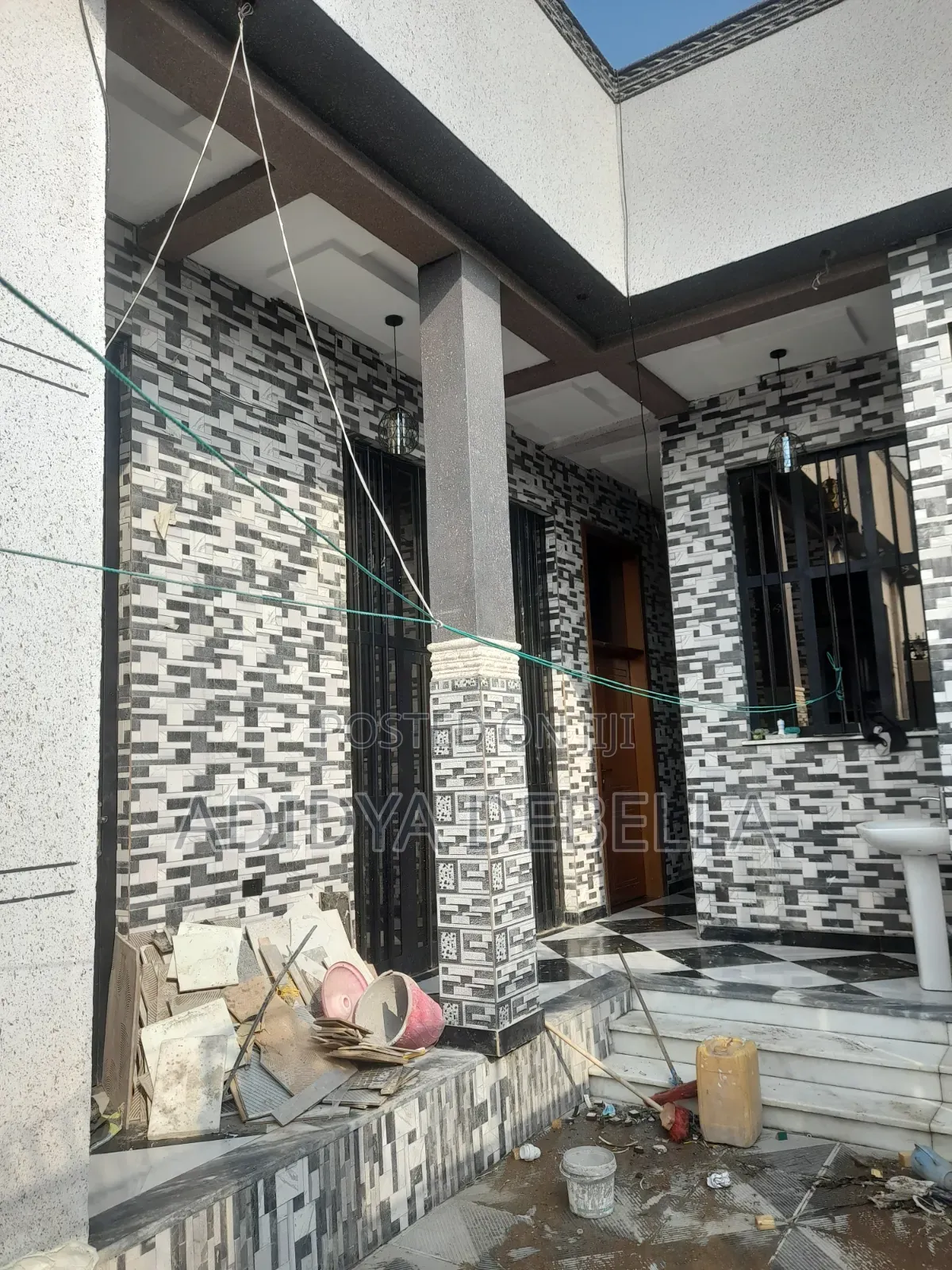 5bdrm House in Gelan, Akaky Kaliti for sale