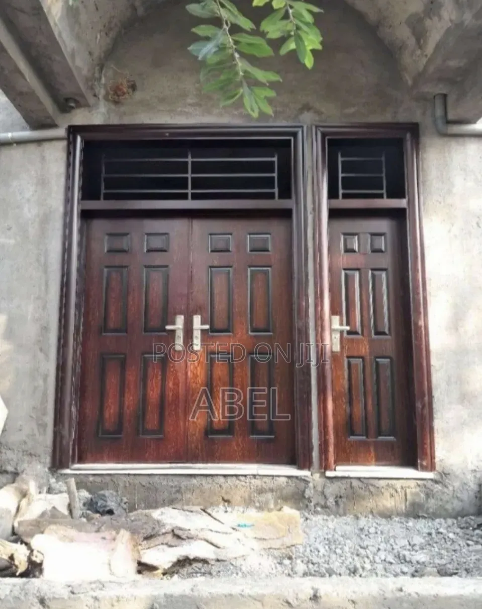 Victor Door | ጥራት ያላቸው የካርቦን ፋይበር እና የእንጨት በሮች ከአስተማማኝ ዋስትና ጋር