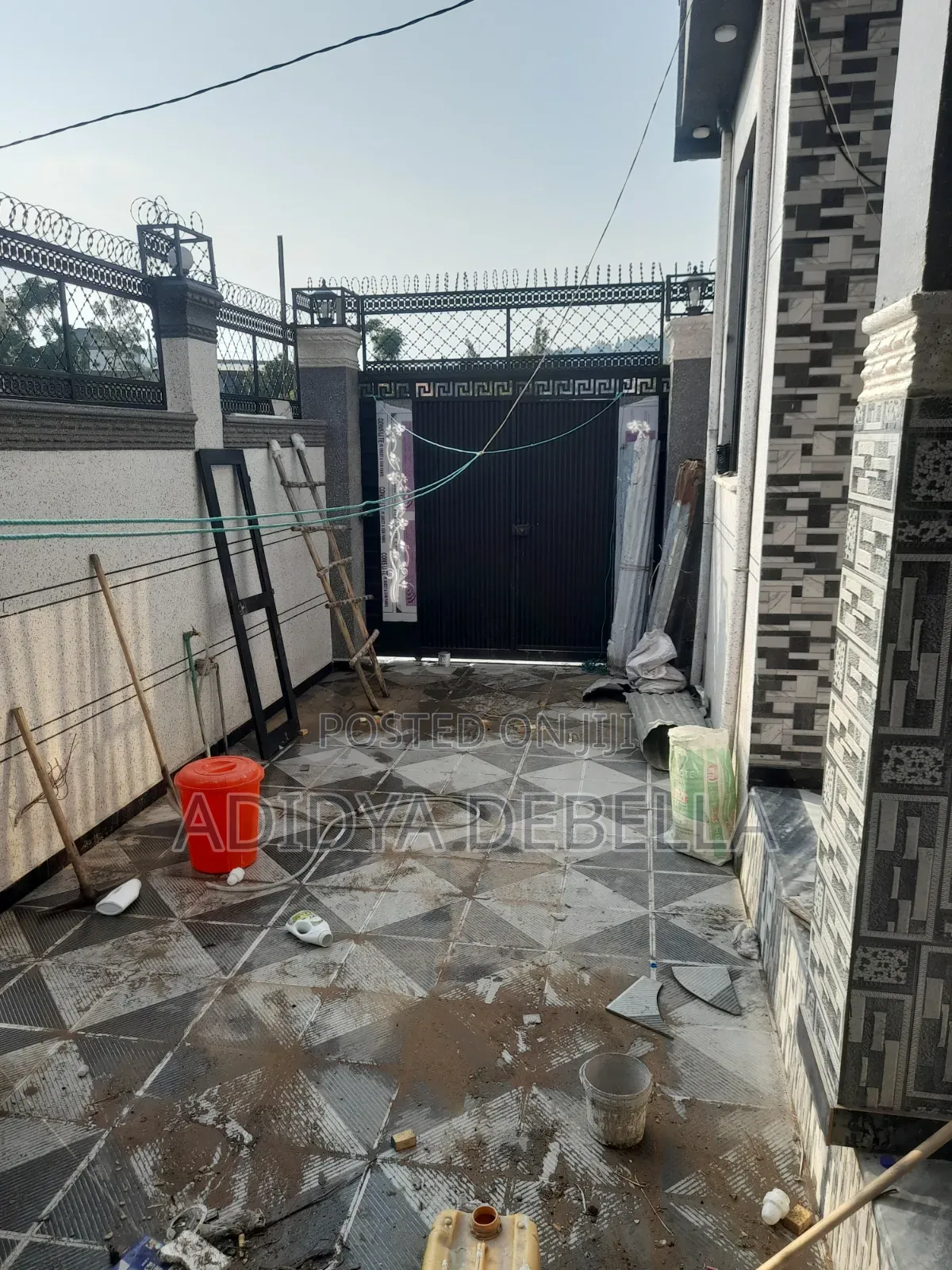 5bdrm House in Gelan, Akaky Kaliti for sale