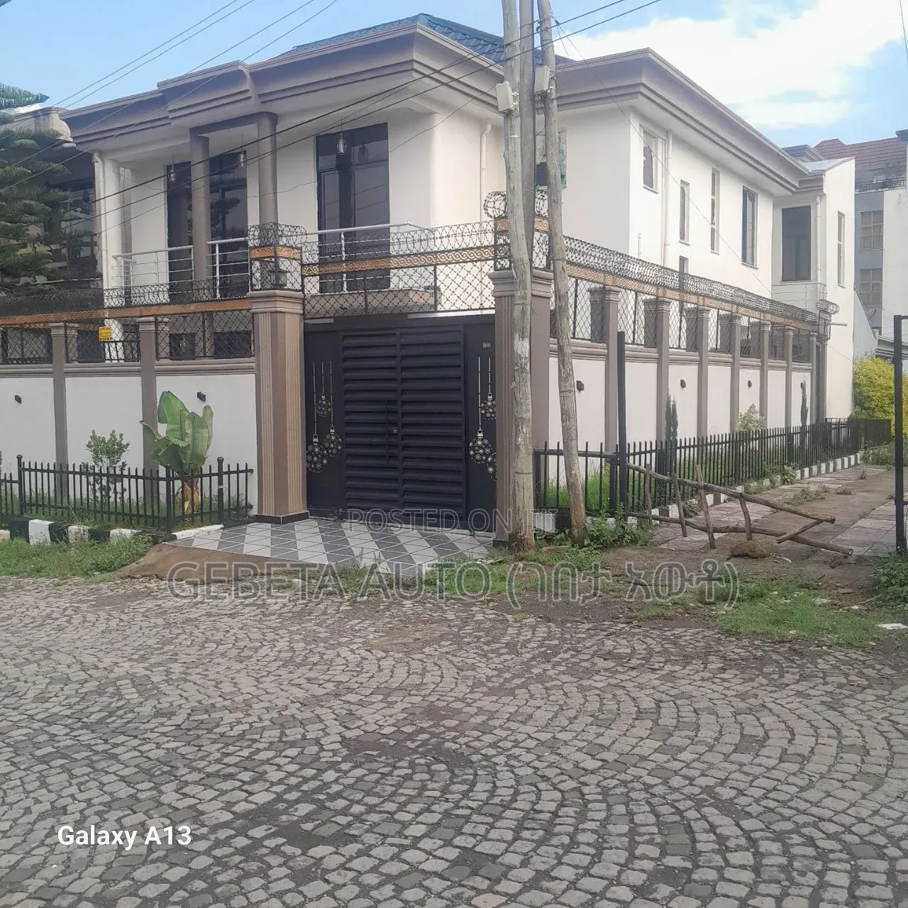 Furnished 4bdrm House in Figa, Yeka for sale