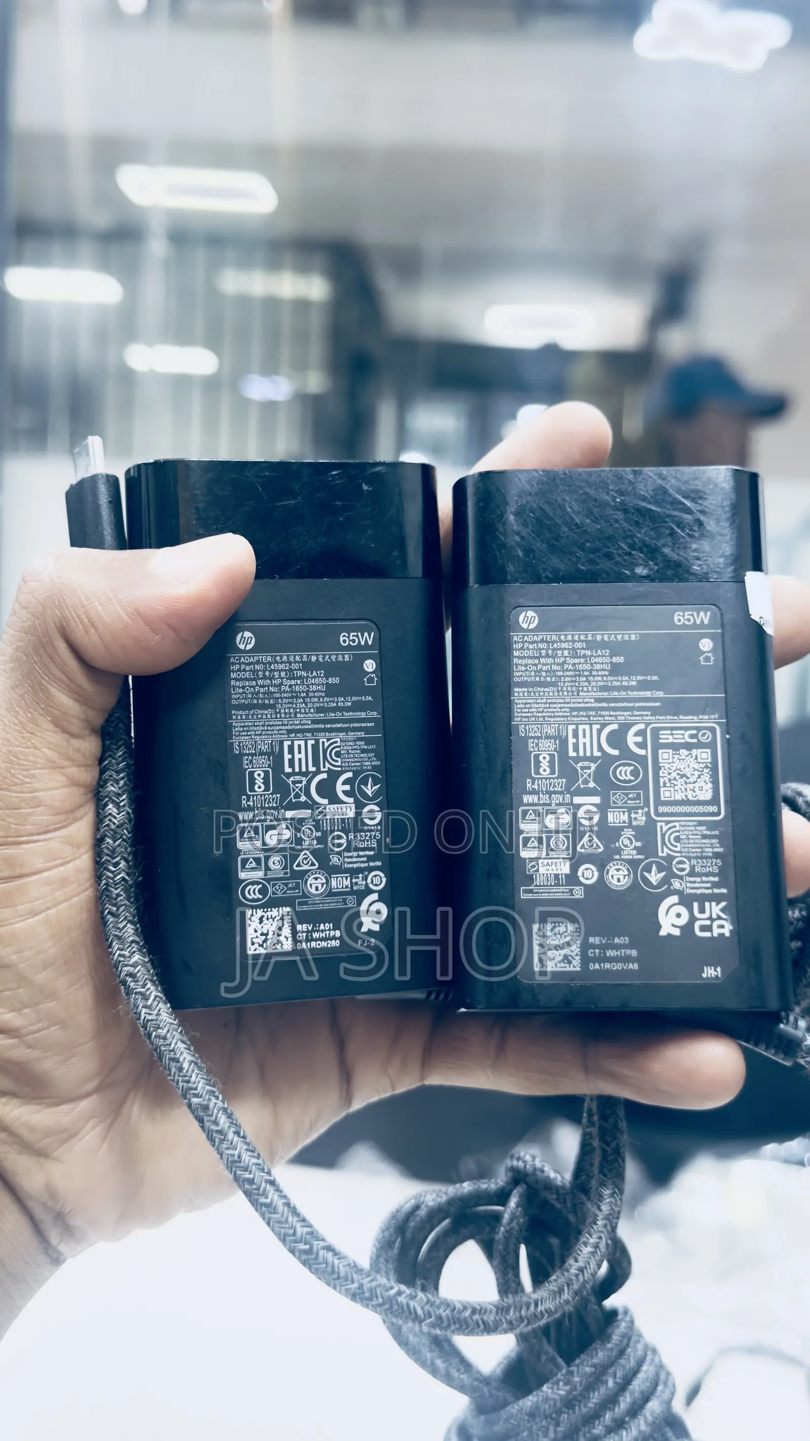 HP Charger 65w