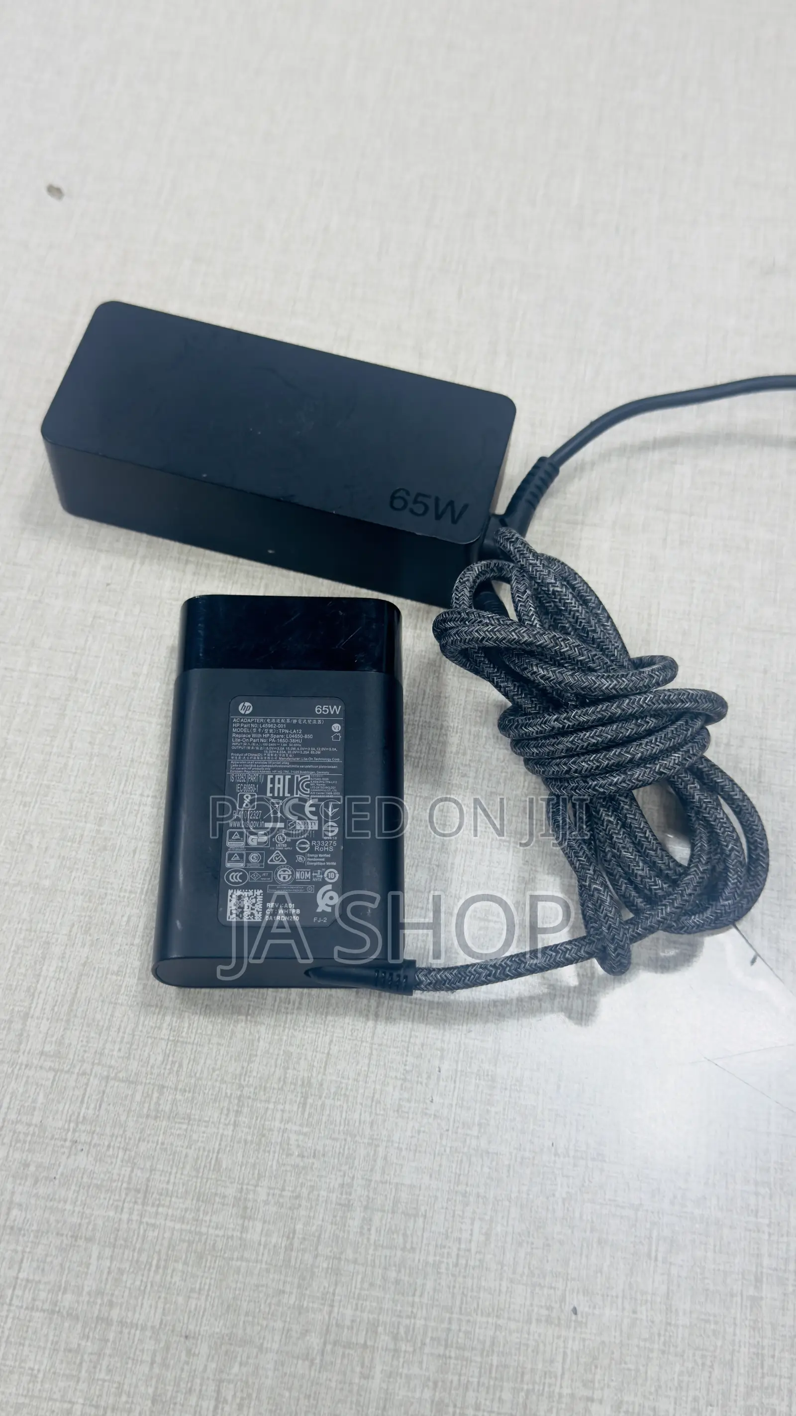 HP Charger 65w