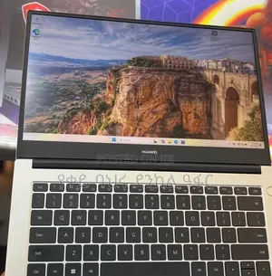 New Laptop Huawei 16GB Intel Core i7 SSD 512GB