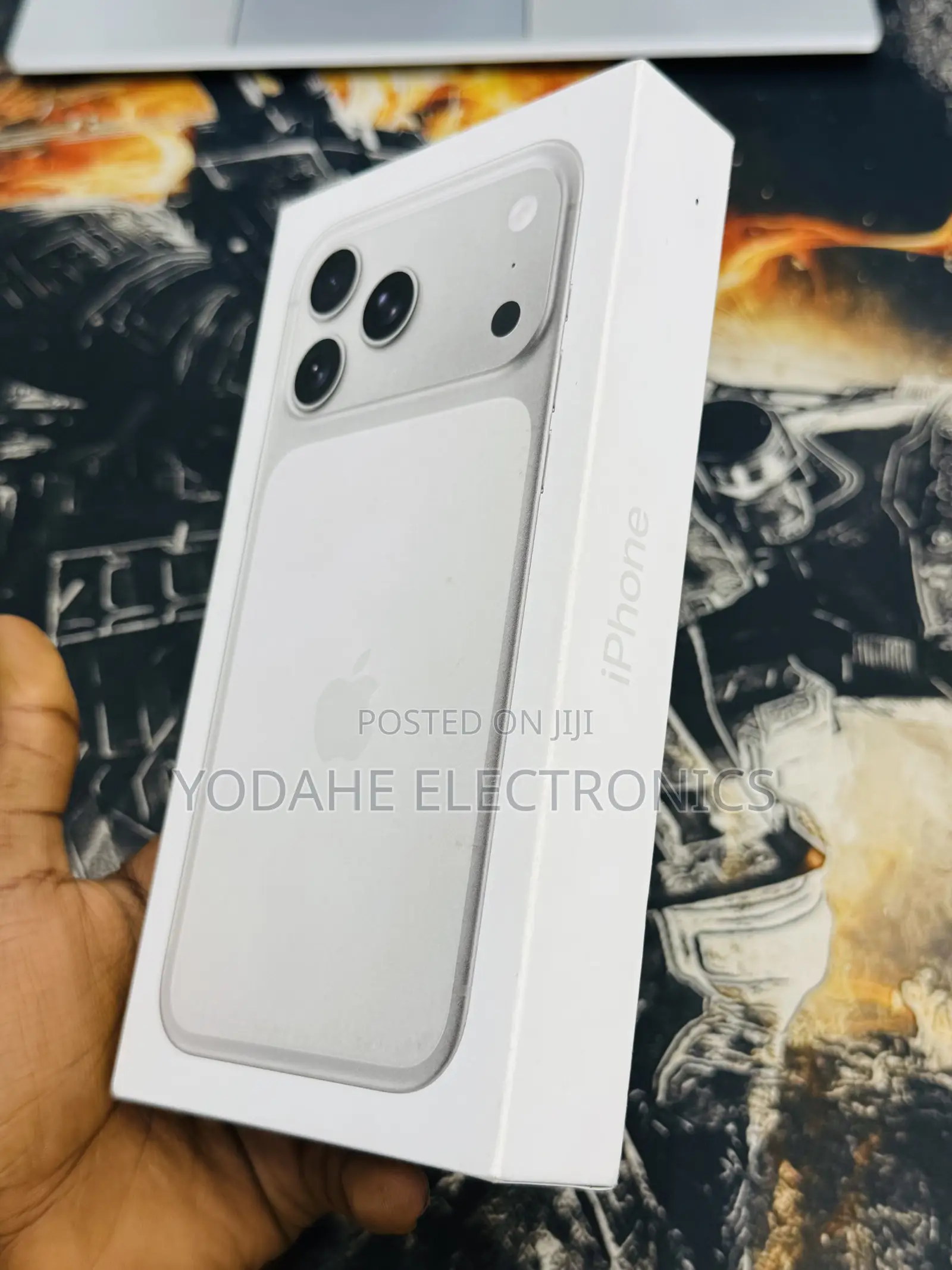 New Apple iPhone 17 Pro Max 256 GB White