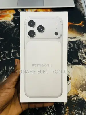 New Apple iPhone 17 Pro Max 256 GB White