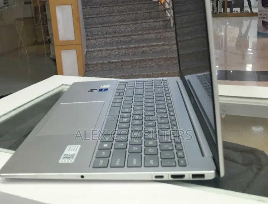 New Laptop HP Stream Notebook 16GB Intel Core i7 SSD 512GB