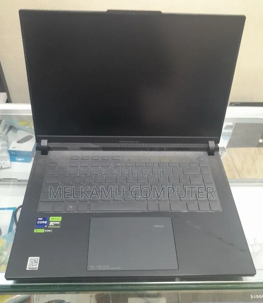 New Laptop Asus ROG Strix G16 16GB Intel Core i9 SSD 1T