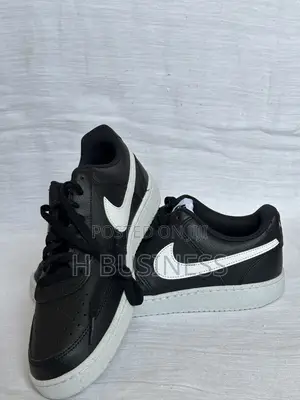 Nike Leather Men Sneakers