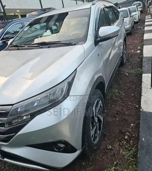 Toyota Rush 2023 Silver