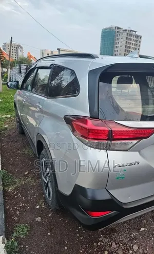Toyota Rush 2023 Silver