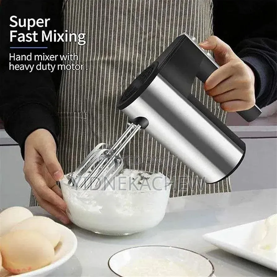 Hand Mixer With Blender