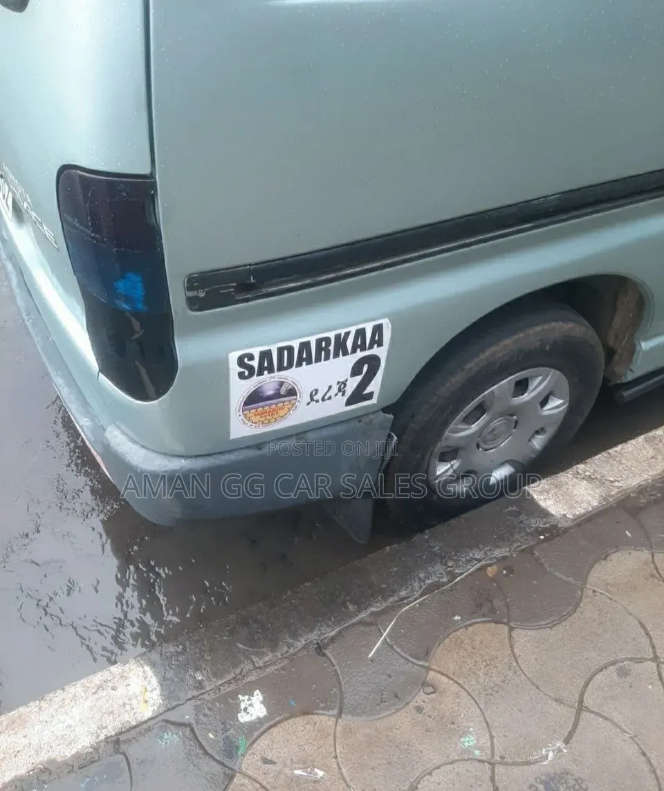 Toyota HiAce 1998 Blue