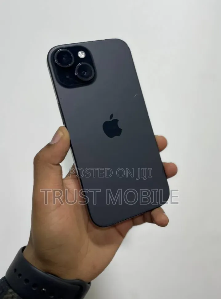 New Apple iPhone 15 128 GB Black