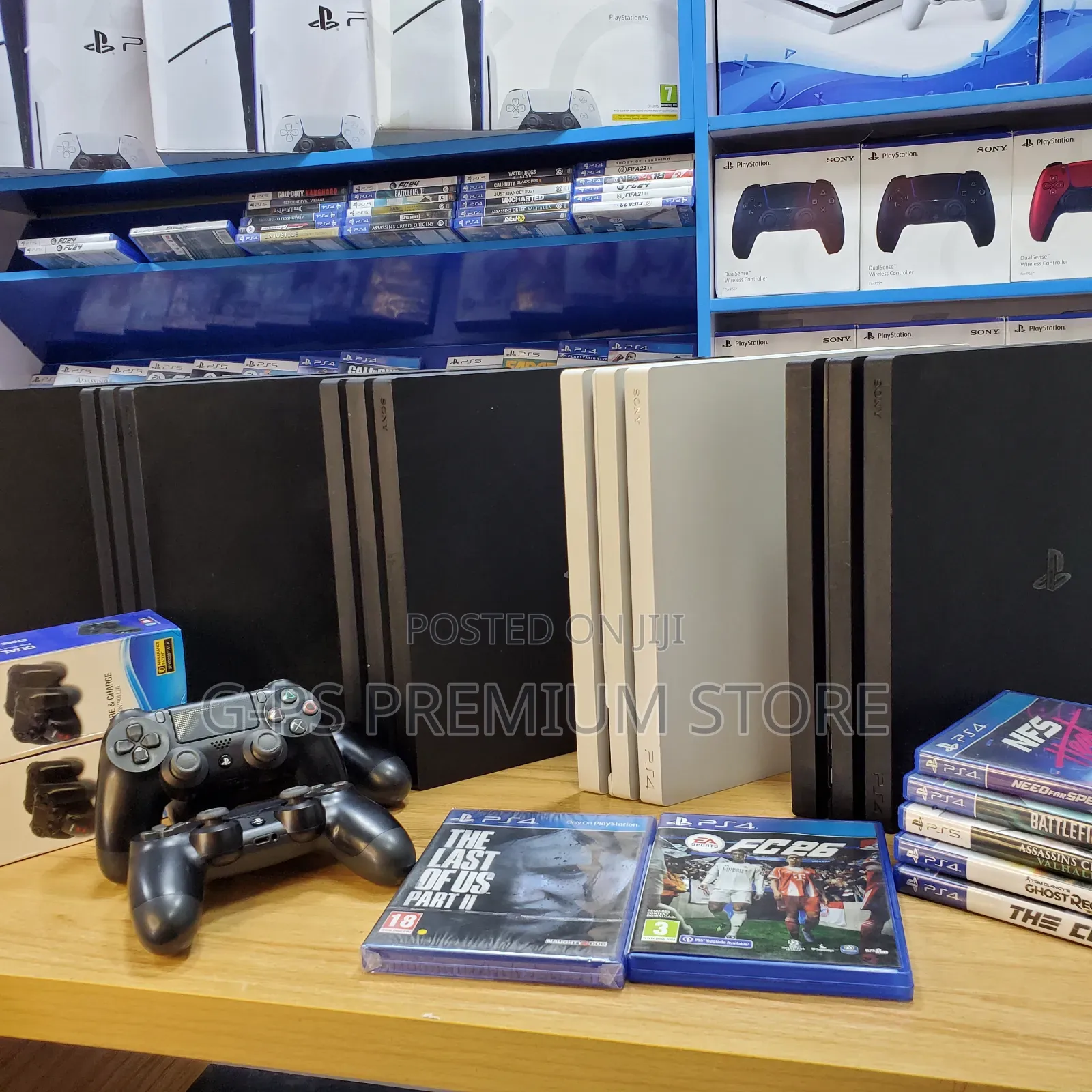 PlayStation 4 Pro – 5 Games Included