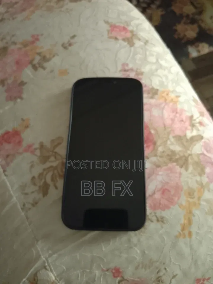 Apple iPhone 12 64 GB Black