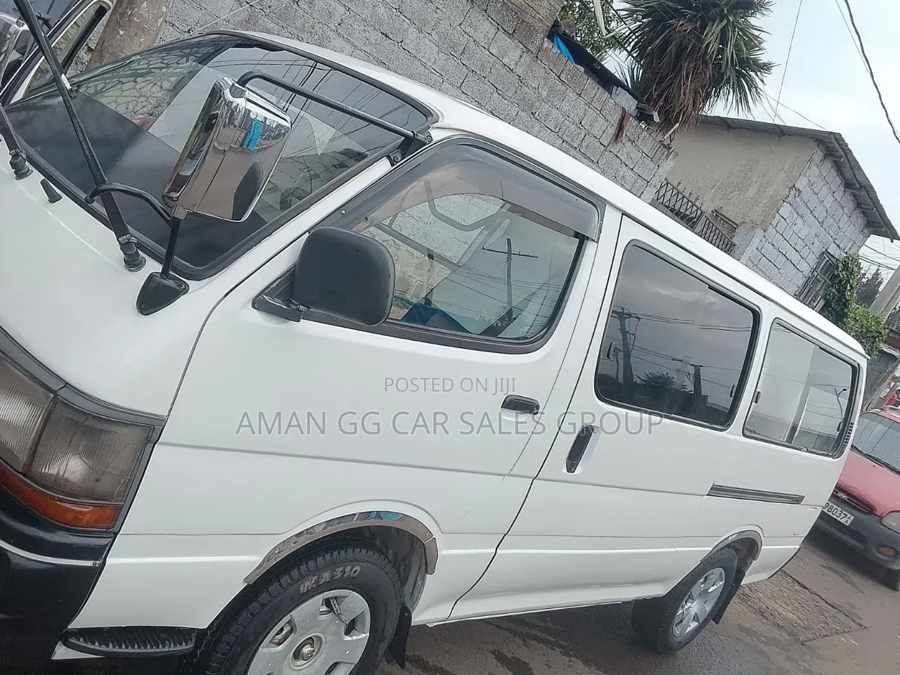 Toyota HiAce 2002 White