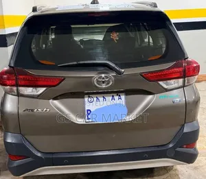Toyota Rush 2018 Brown