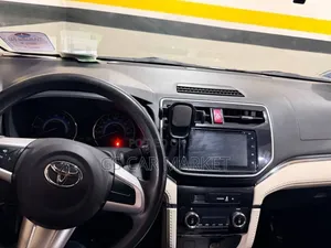 Toyota Rush 2018 Brown