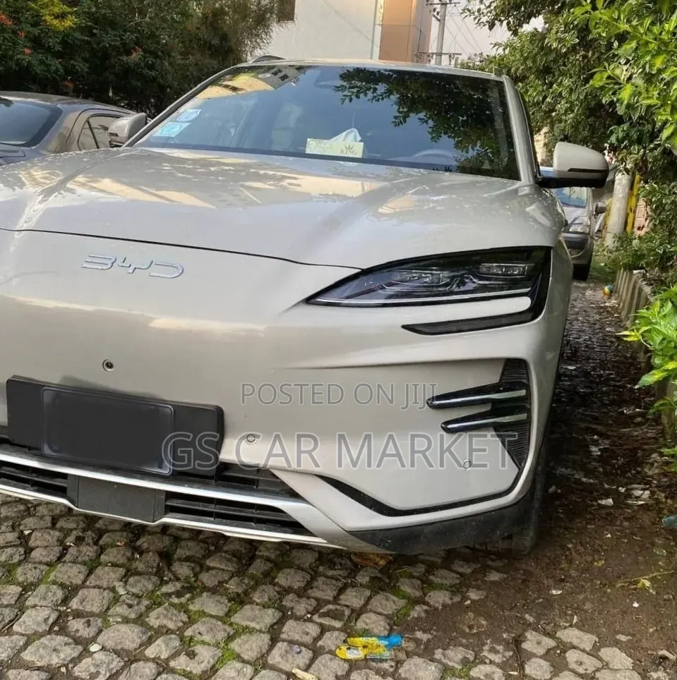 BYD Song Plus 2025 White