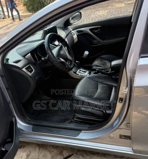 Hyundai Avante 2013 Silver