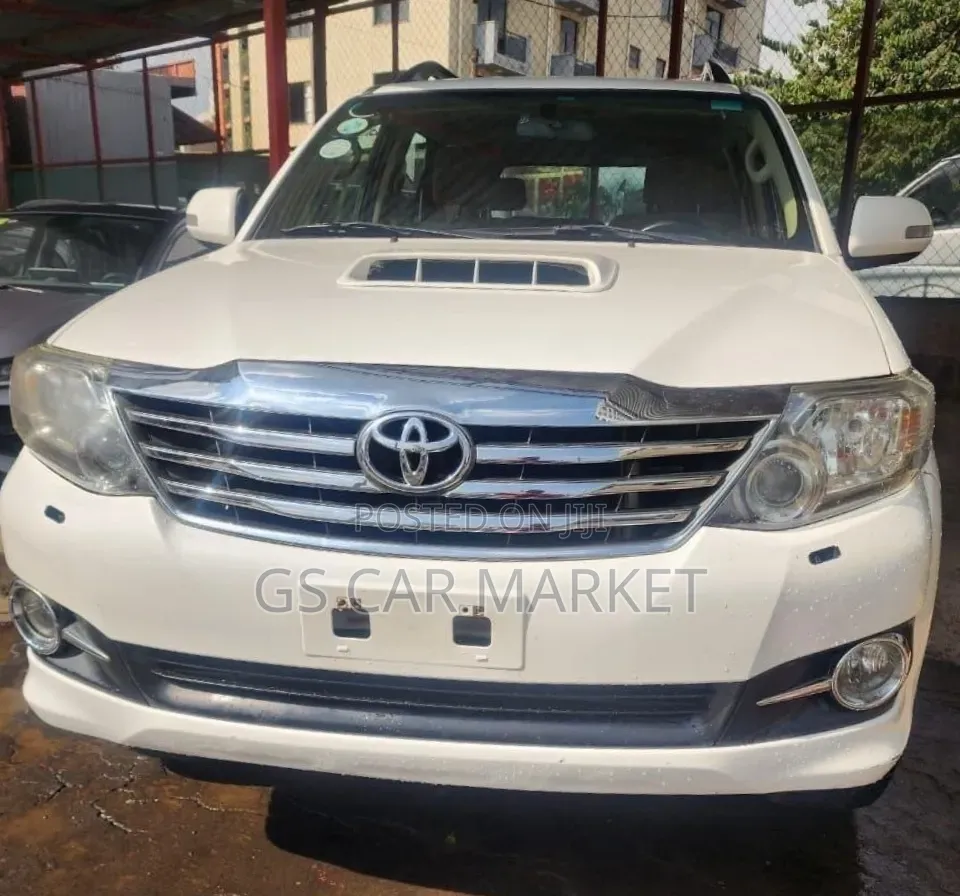 Toyota Fortuner 2015 White
