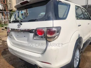 Toyota Fortuner 2015 White