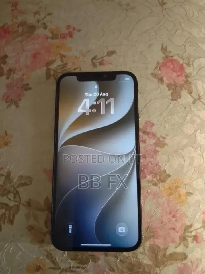 Apple iPhone 12 64 GB Black