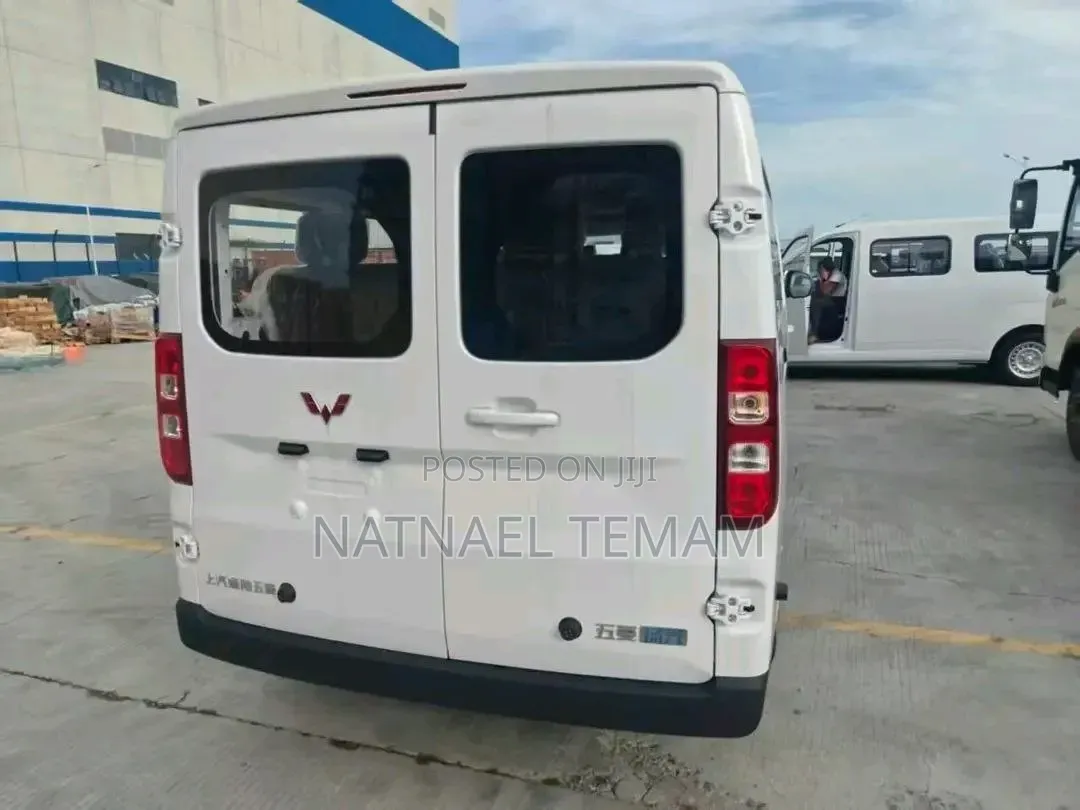 Wuling Sunshine 2025 White