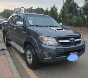 Toyota Hilux 2010 Gray