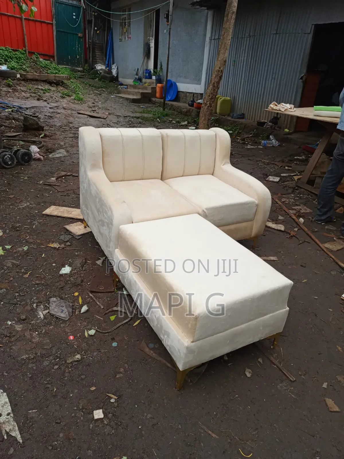 Support Sofa