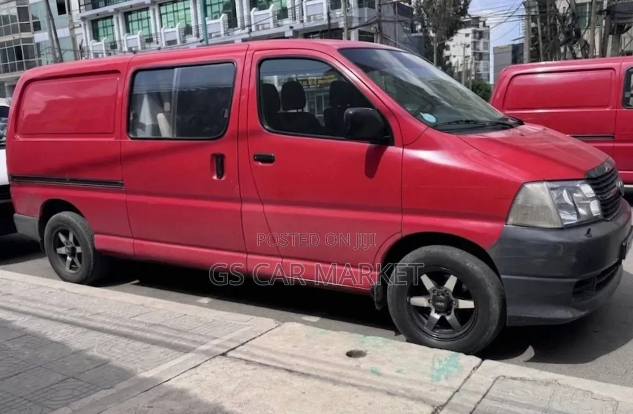 Toyota HiAce 2008 Red